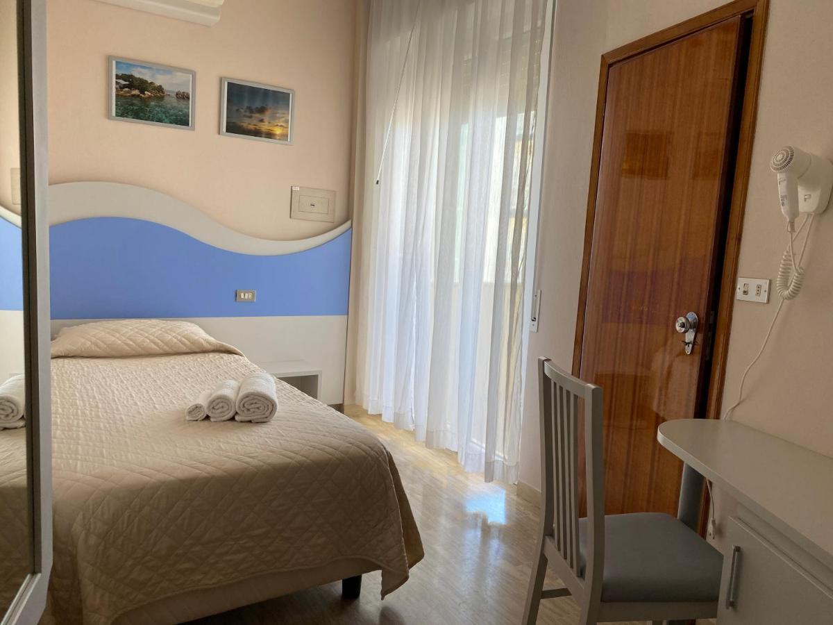 Hotel Moderno - Bed & Breakfast Cervia Kültér fotó