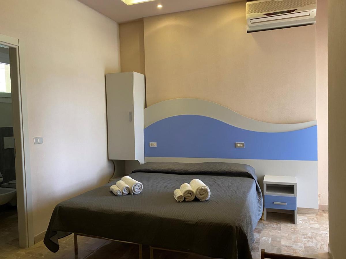 Hotel Moderno - Bed & Breakfast Cervia Kültér fotó