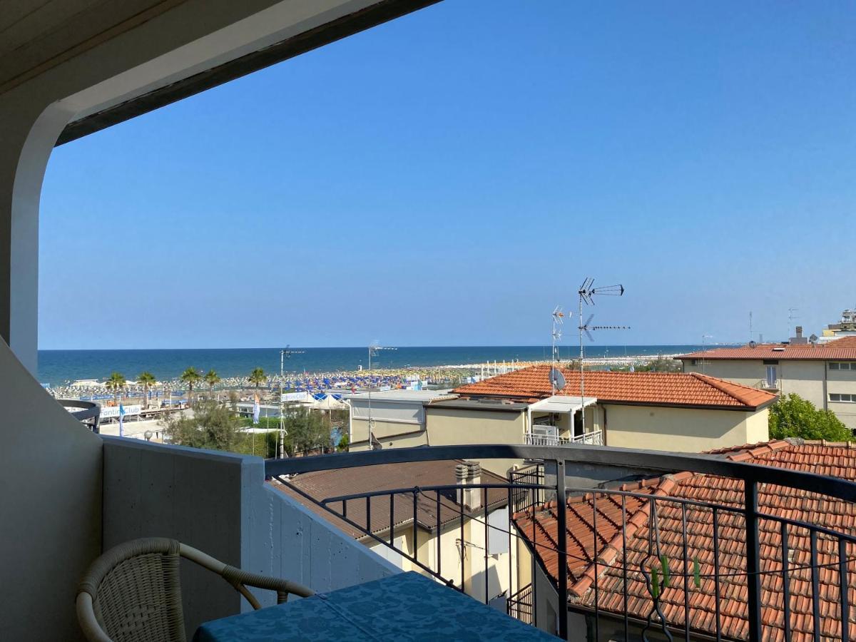 Hotel Moderno - Bed & Breakfast Cervia Kültér fotó