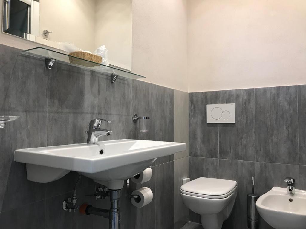 Hotel Moderno - Bed & Breakfast Cervia Kültér fotó