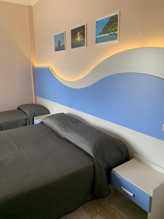 Hotel Moderno - Bed & Breakfast Cervia Kültér fotó